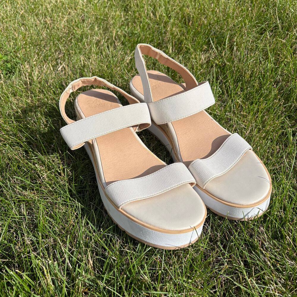 Steve Madden White Strap Wedge Sandals